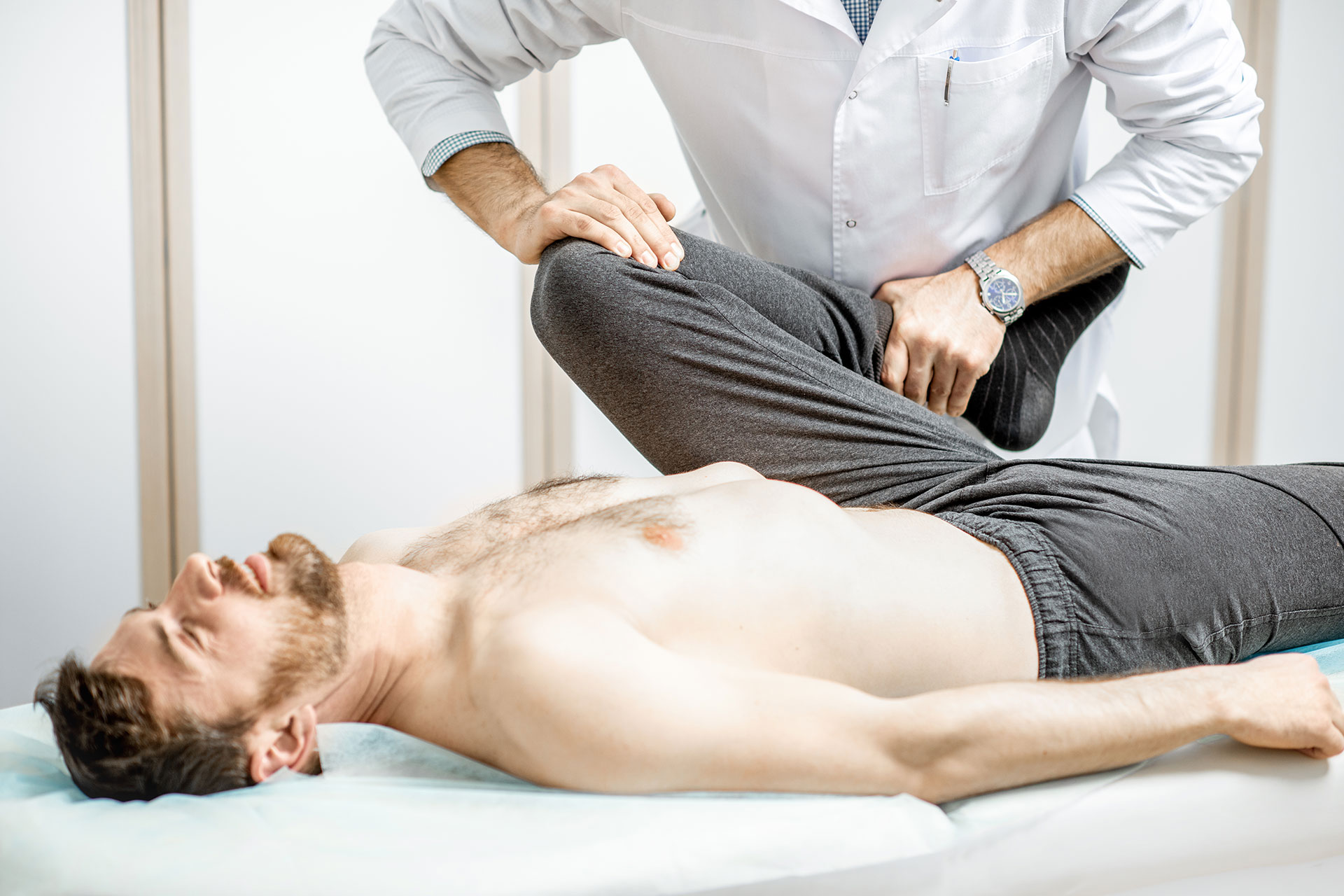 Chiropractor performing spinal adjustment at Chiro Prro clinic